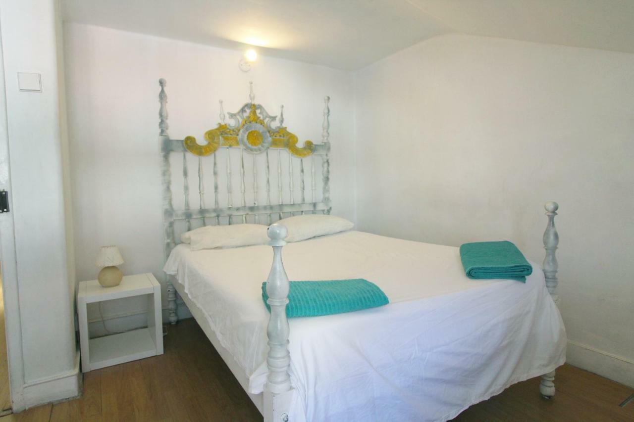 Room In Marechal Saldanha 3Rd Floor Lisbon Room photo